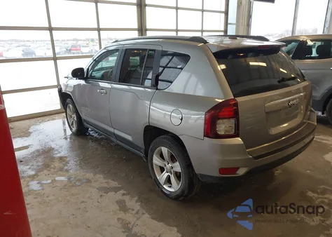 2016 Jeep Compass Latitude из США, поврежденный, VIN 1C4NJCEA6GD588706
